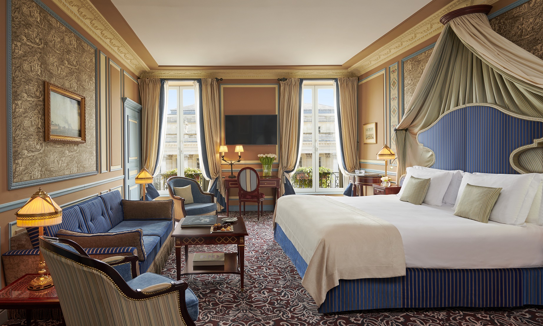 InterContinental Bordeaux Le Grand Hotel Chambre et Suite N°209-Junior-Suite-Vue-Opéra-@Eric-Cuvillier-5-BD